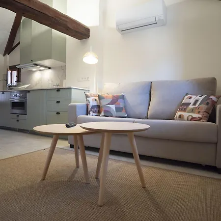 La Casa Amarilla Enebro 阿尔巴拉辛