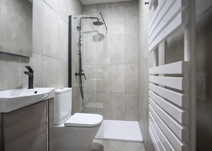 La Casa Amarilla Enebro * 阿尔巴拉辛